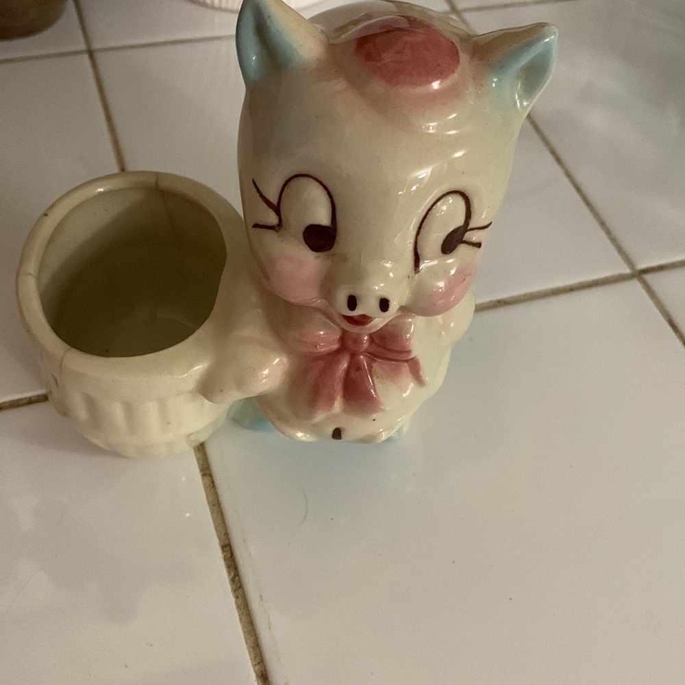 Vintage pig planter